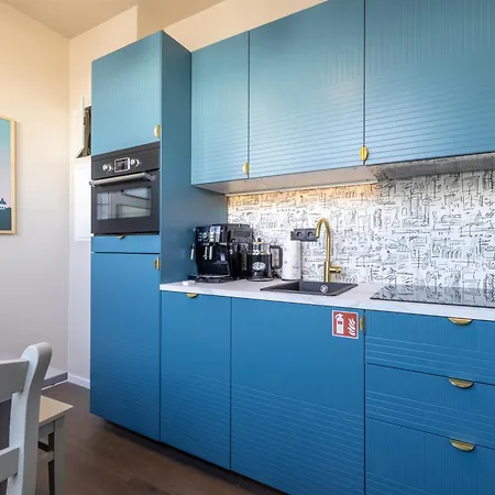 Family 4 Gaeste Air Condition Parken Frei ميونيخ